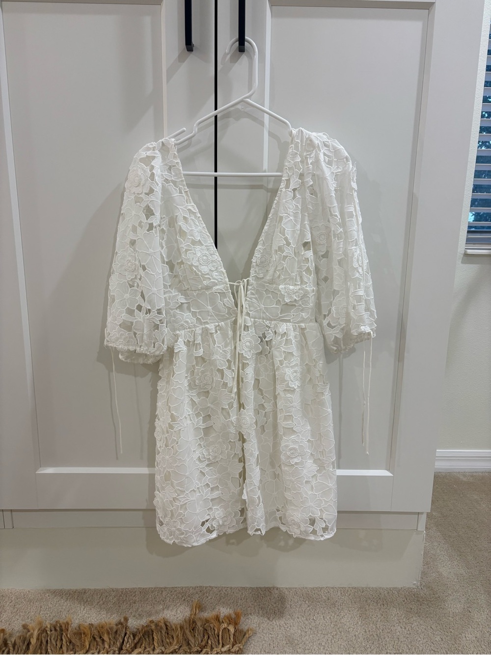 White Floral Lace V-Neck Mini Dress with Puff Sleeves